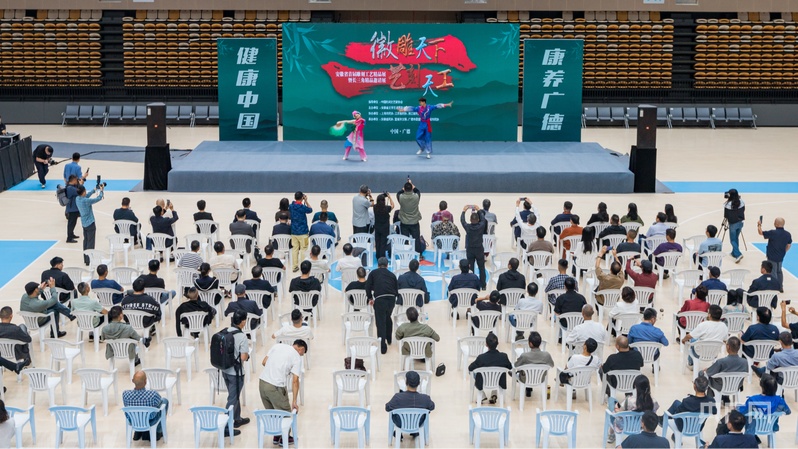 安徽省首届雕刻工艺精品展在广德举行